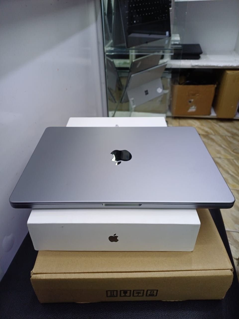 Apple MacBook Pro 16-inch