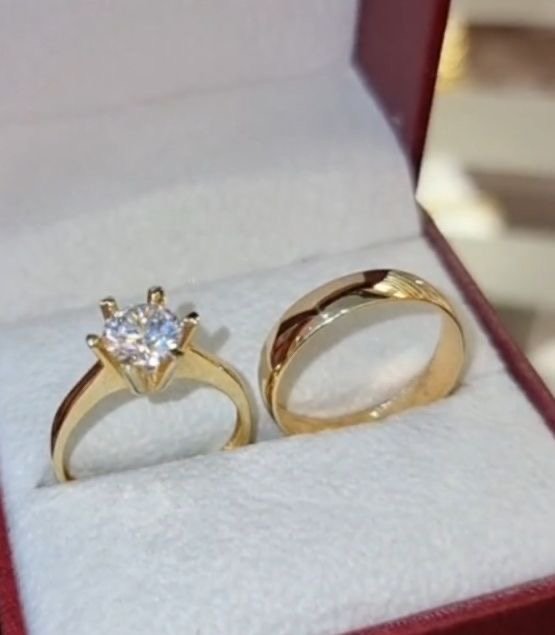 Classic Gold Solitaire Wedding & Engagement Ring Set